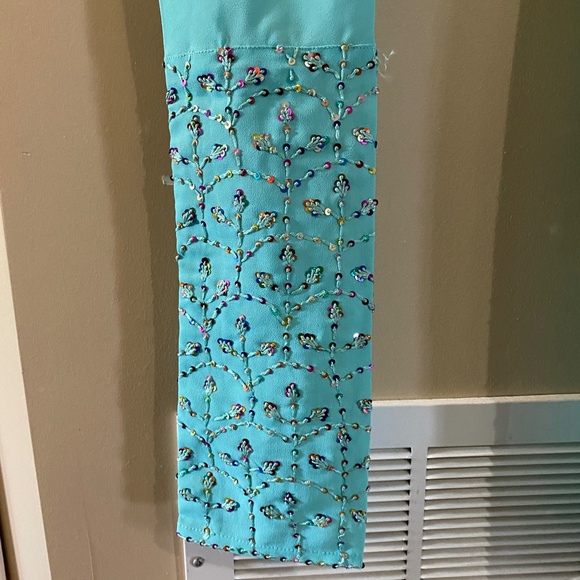 Indian / Pakistani Pyjami Suit with Dupatta in Turquoise - Size 6 - Picture 12 of 13